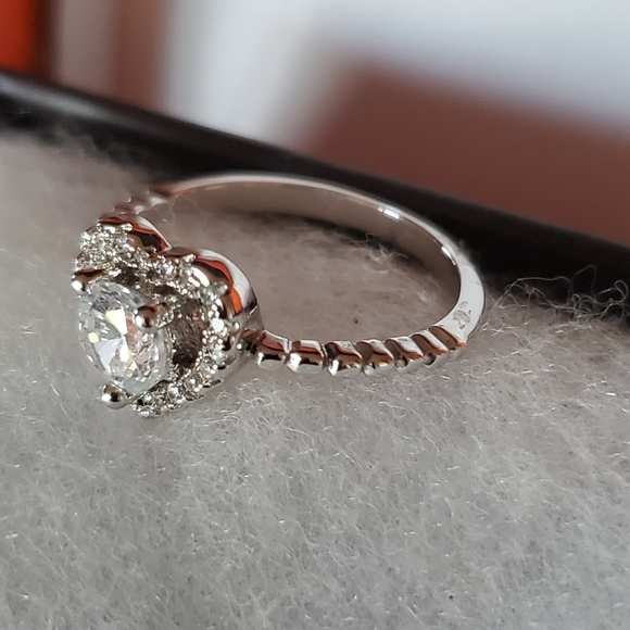 Ladies ring - Picture 2 of 4